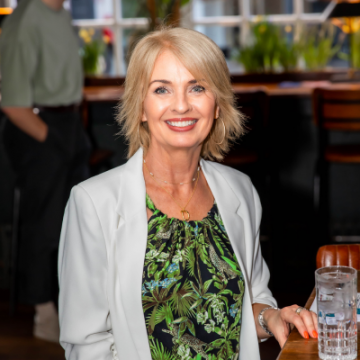 Donna Nichol - Chloe James Lifestyle