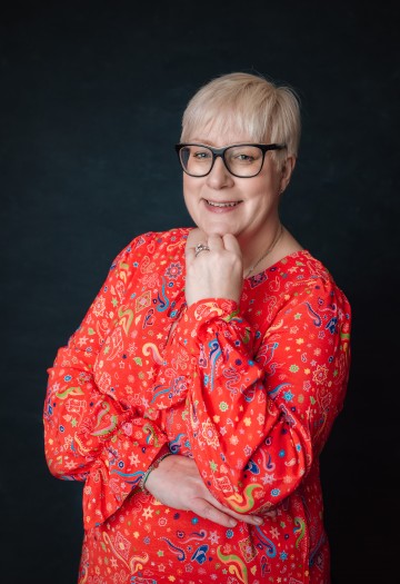 Lindsey Patricia Scott-Walker - Feather Robins Ltd
