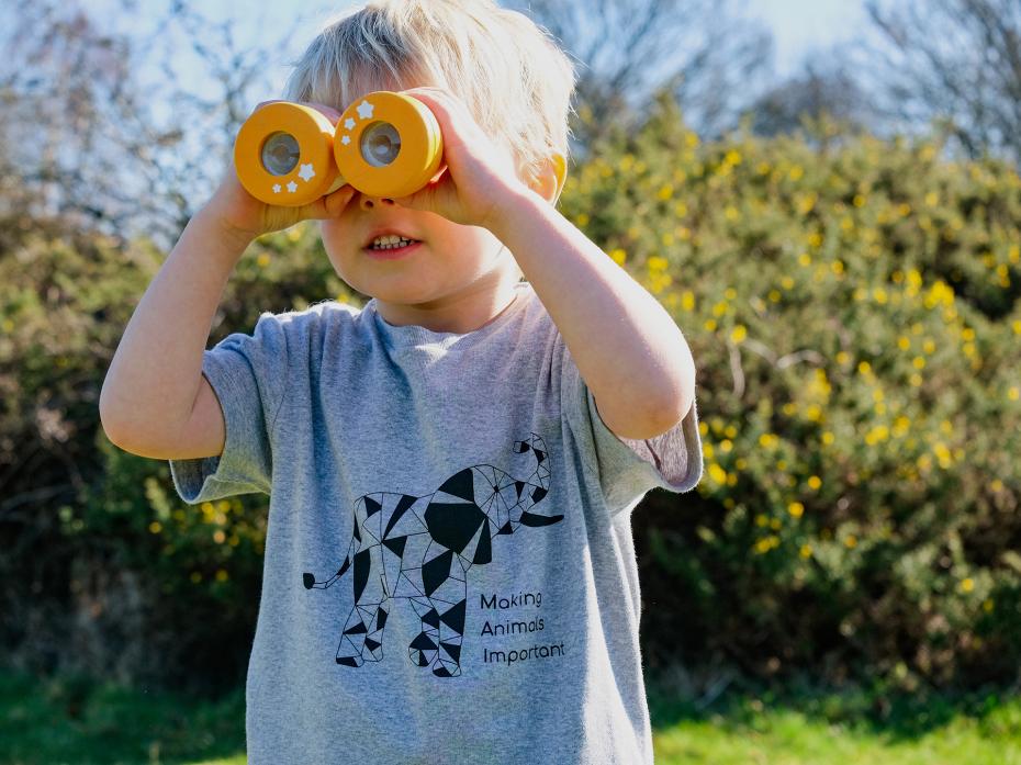 perfect for nature spotters T-Shirt The hand-drawn print reflects the joy and majesty of nature, and features the majestic Asian elephant in all its trunky glory.