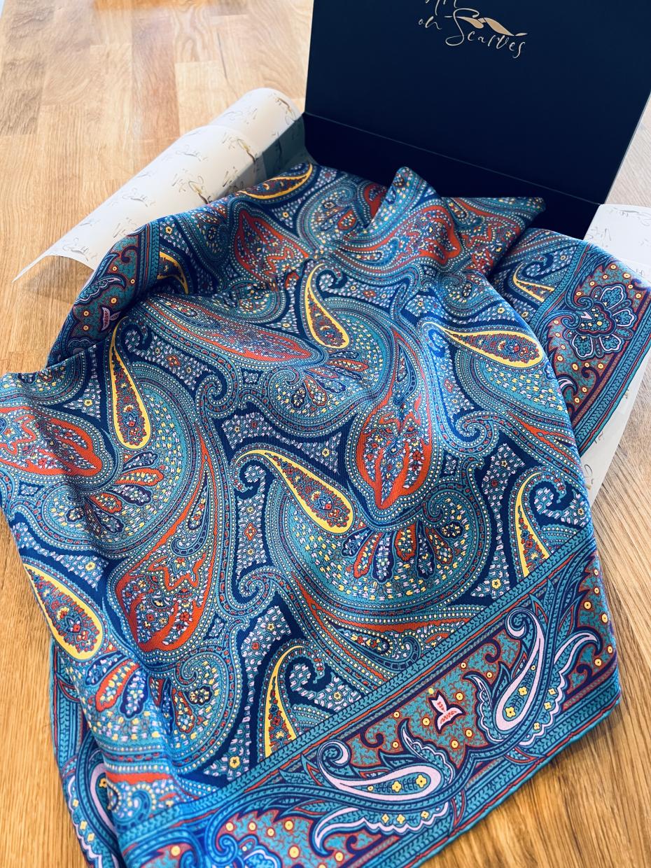 The Silk Heritage Collection - Classic Paisley