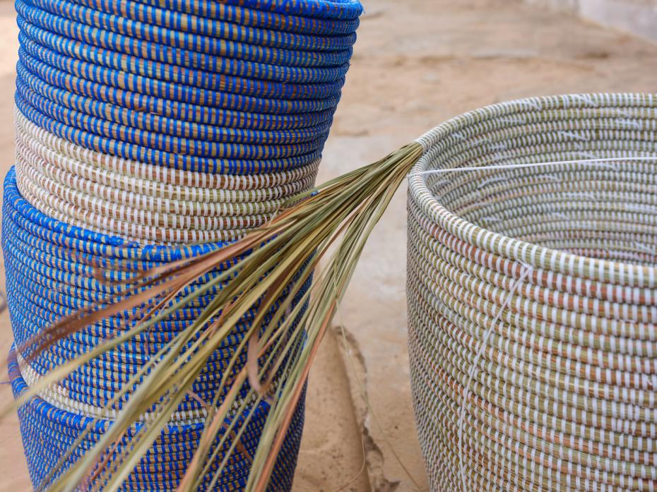 Artisanne basketsmid-weaving