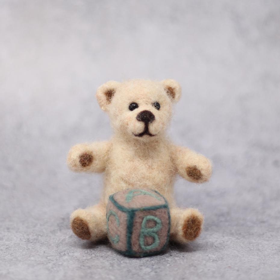 Little Teddy Needle Felting Kit