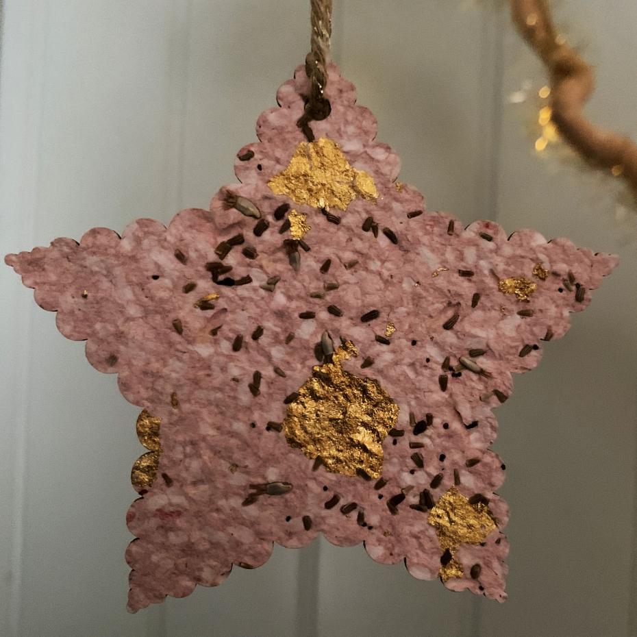 Decoration hanging up