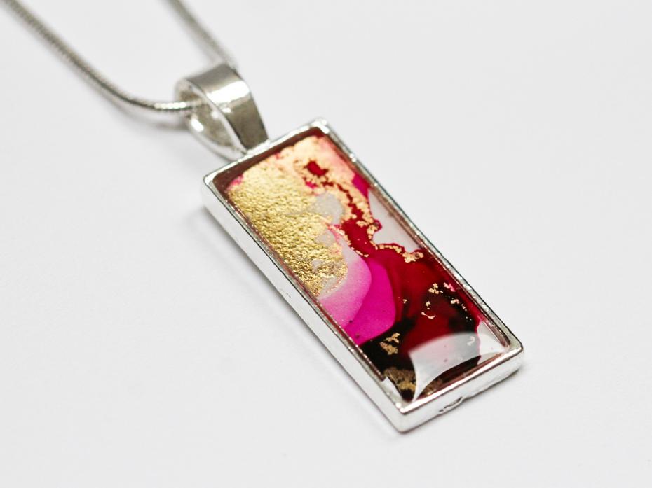 Pink & Gold Short Drop Pendant