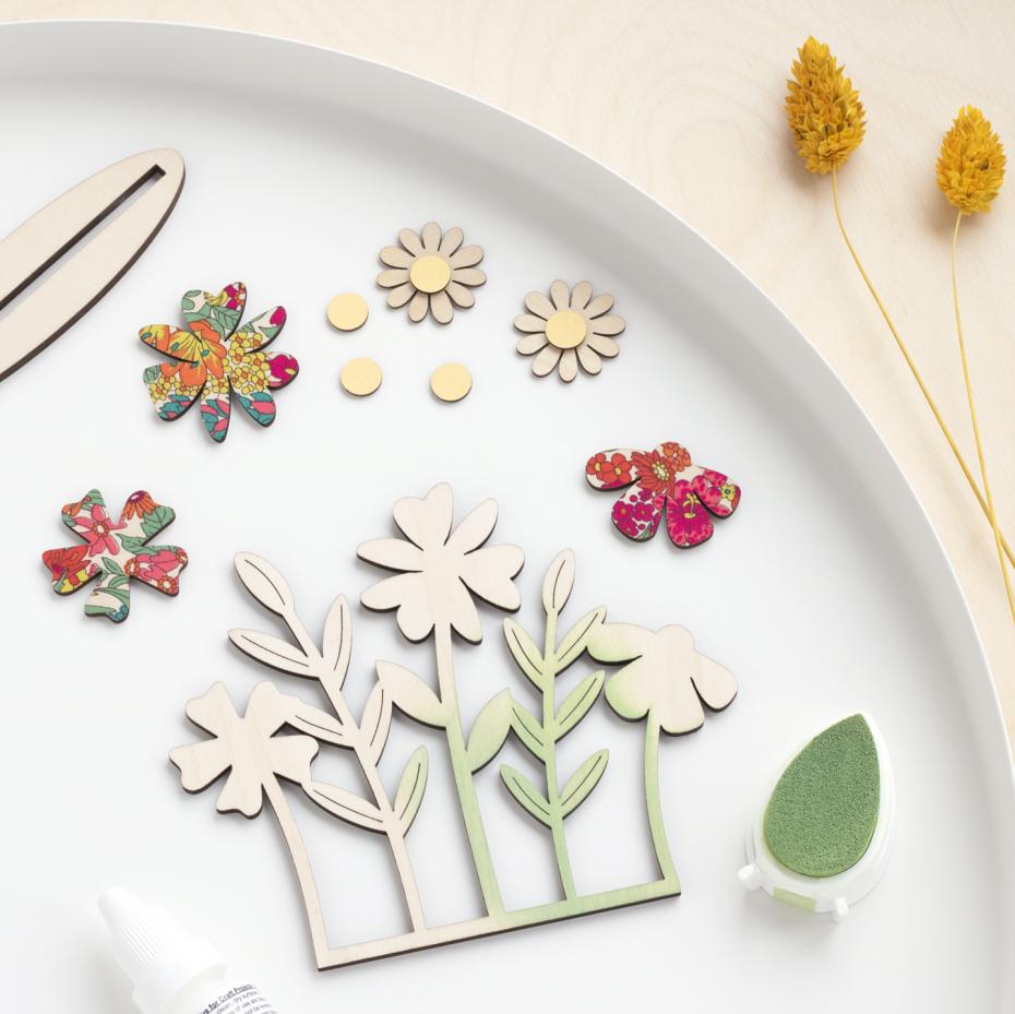 Artcuts Wooden Meadow Craft Kit, Contents Components