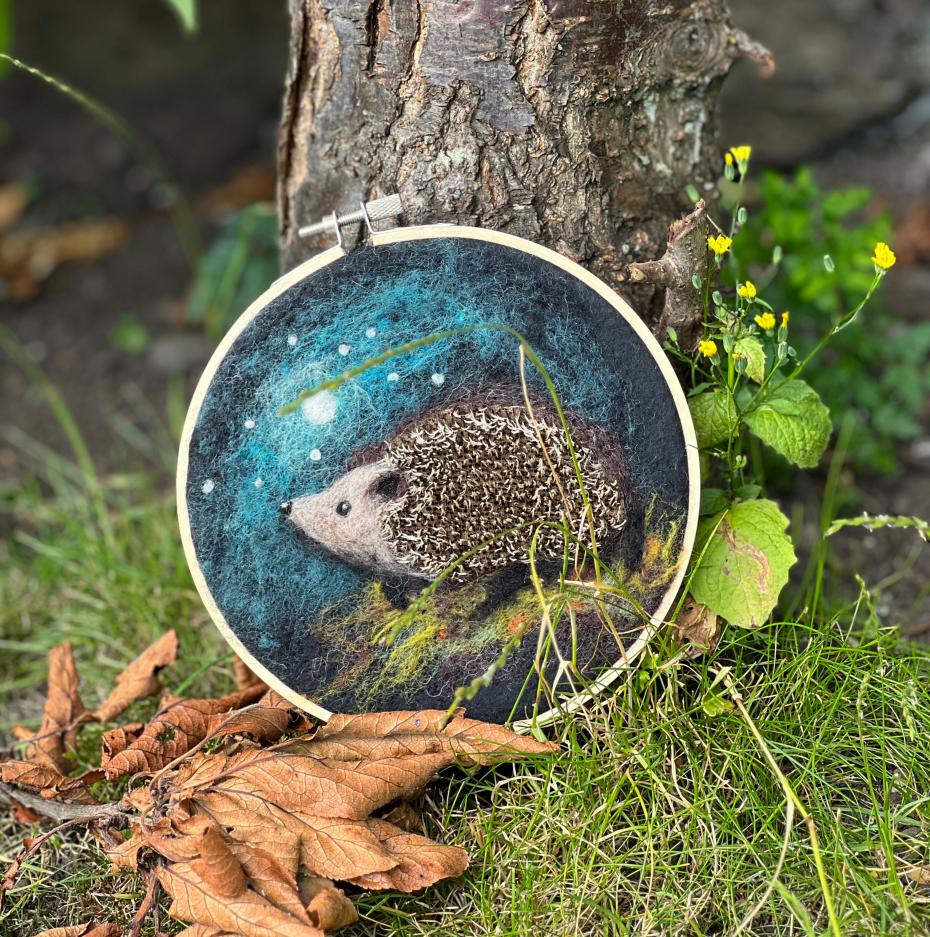 Hedgehog in a Hoop needle felting kit