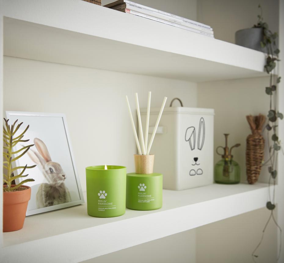 Fragranced candle and reed diffuser with Odouraze