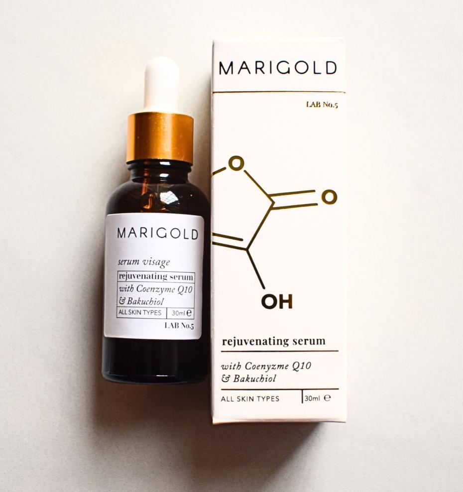 Rejuvenating face serum with box