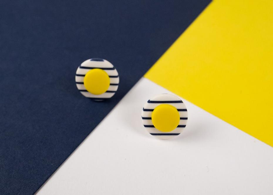 Breton studs medium yellow Nadege Honey